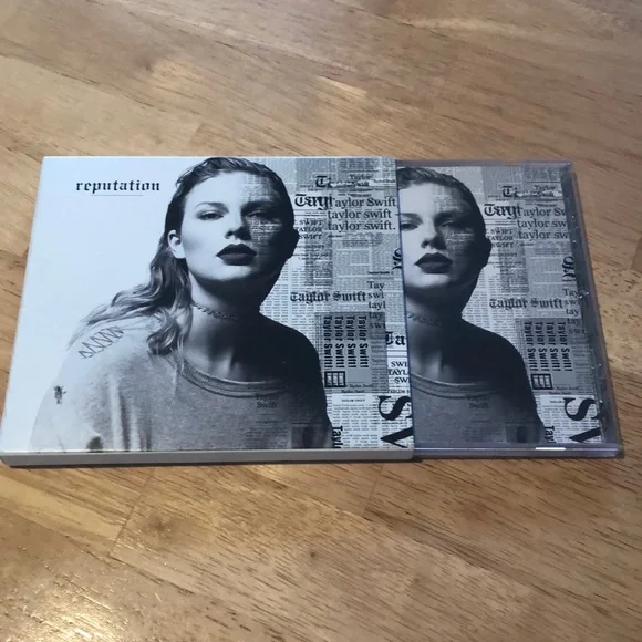 NWOT Taylor Swift Reputation CD (Standard Edition)